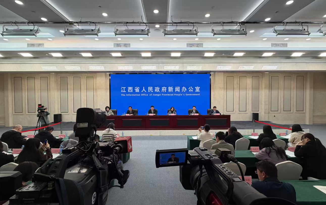 吉安市工业和信息化局局长张鹏华：推动电子信息产业集群提能升级 产业生态持续优化