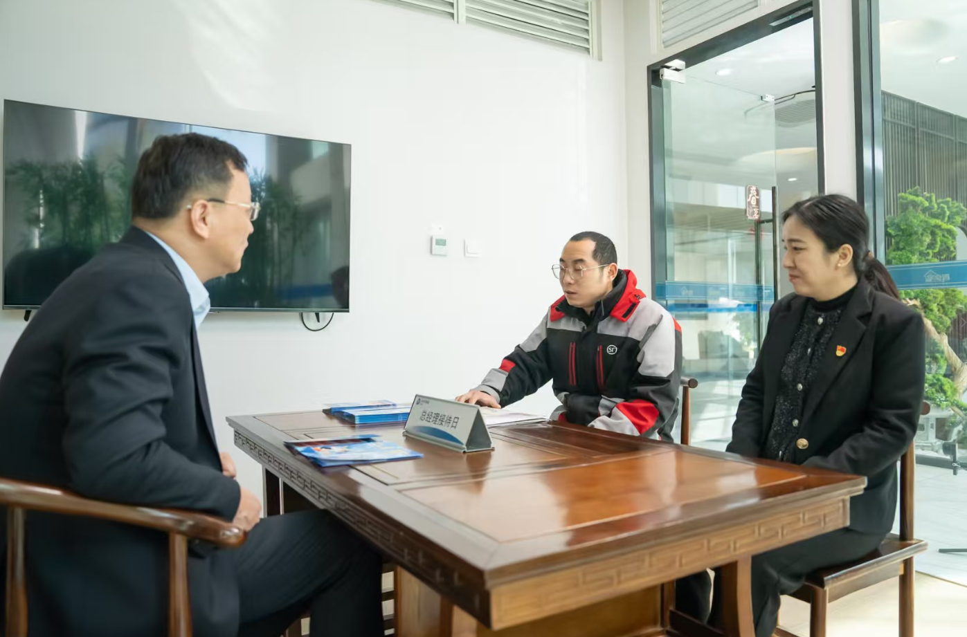 315暖心行动|中国太保寿险苏州分公司聚焦“一老一少”、“两司两员”群体,用服务守护权益