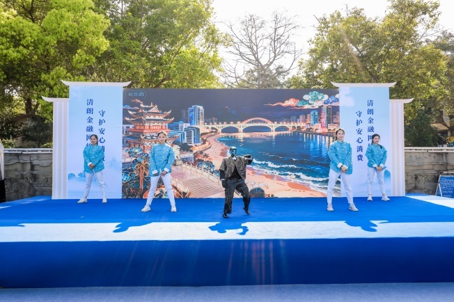 中國(guó)人壽福建省分公司非遺消保宣傳活動(dòng)現(xiàn)場(chǎng)