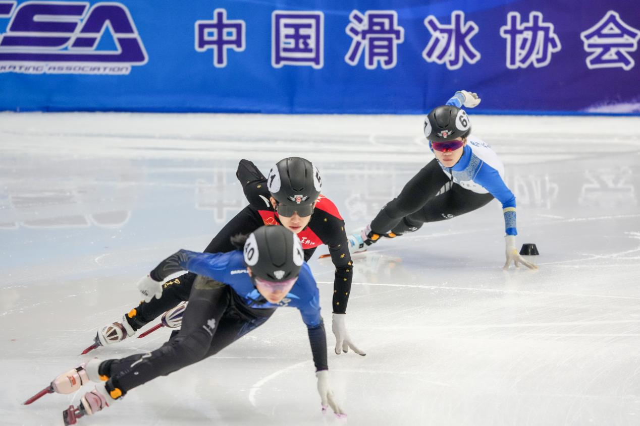 短道速滑全国冠军赛女子3000米接力：内蒙古队摘铜