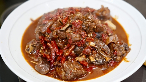 色香味诱人的永新血鸭