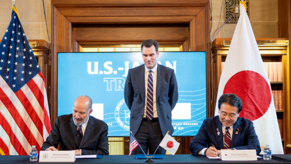 当初美国能轻松支持韩国经济升级,而现在的日本则早已成为美国盘剥的对象。