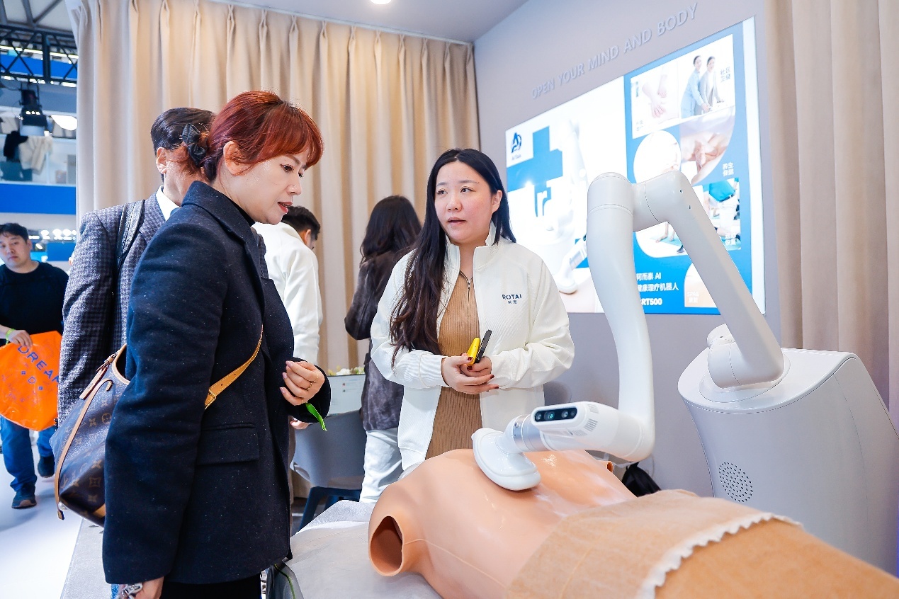 荣泰以硬核技术革新定义智能按摩新高度解锁全场景健康理疗新体验(图5)