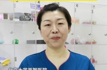 别和认知障碍老人较劲！照护记住4个技巧