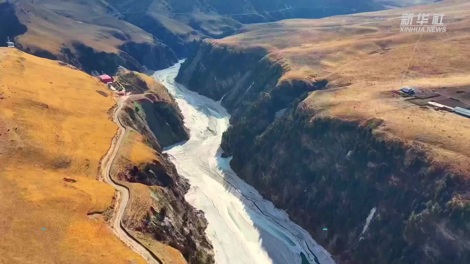 青海黄南：宁木特黄河大峡谷开河 春季旅游正式启幕