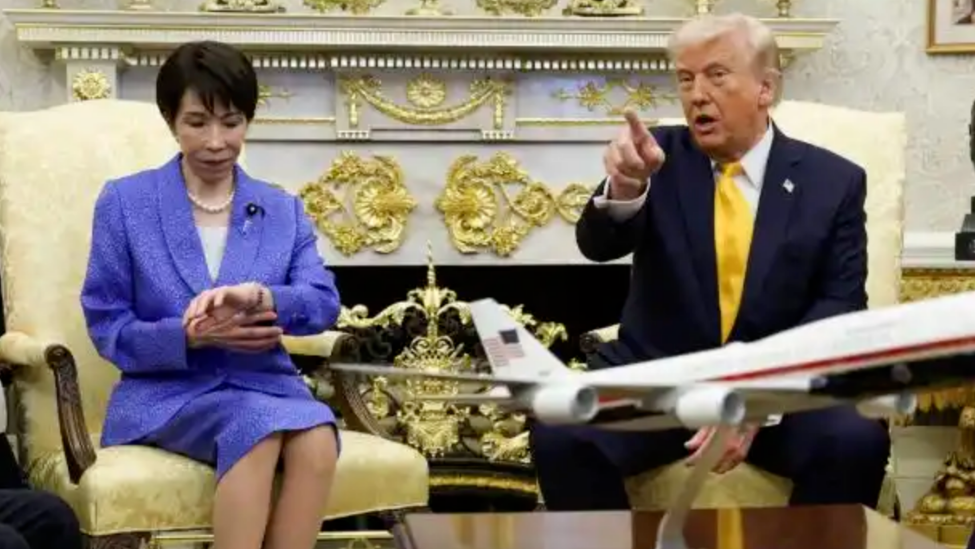 面对特朗普以偷袭珍珠港类比偷袭德黑兰的惊人发言，尴尬的远不止高市早苗一人。