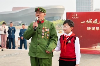 暖城阜阳 | 思政音乐会唱响国防教育