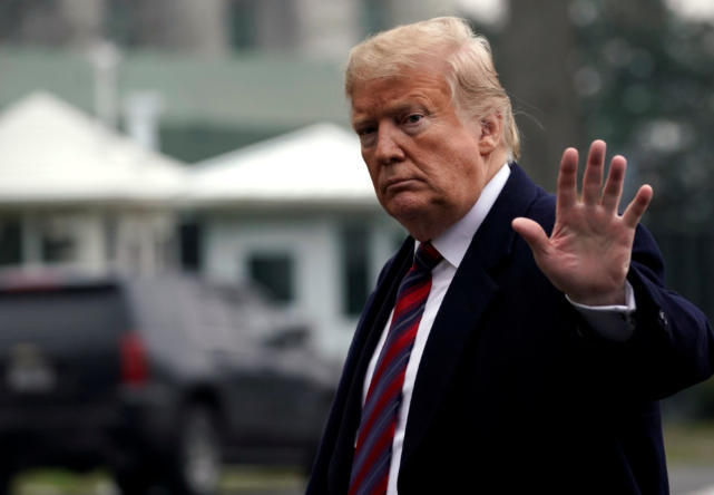 特朗普称考虑降级对伊军事行动，伊朗回应