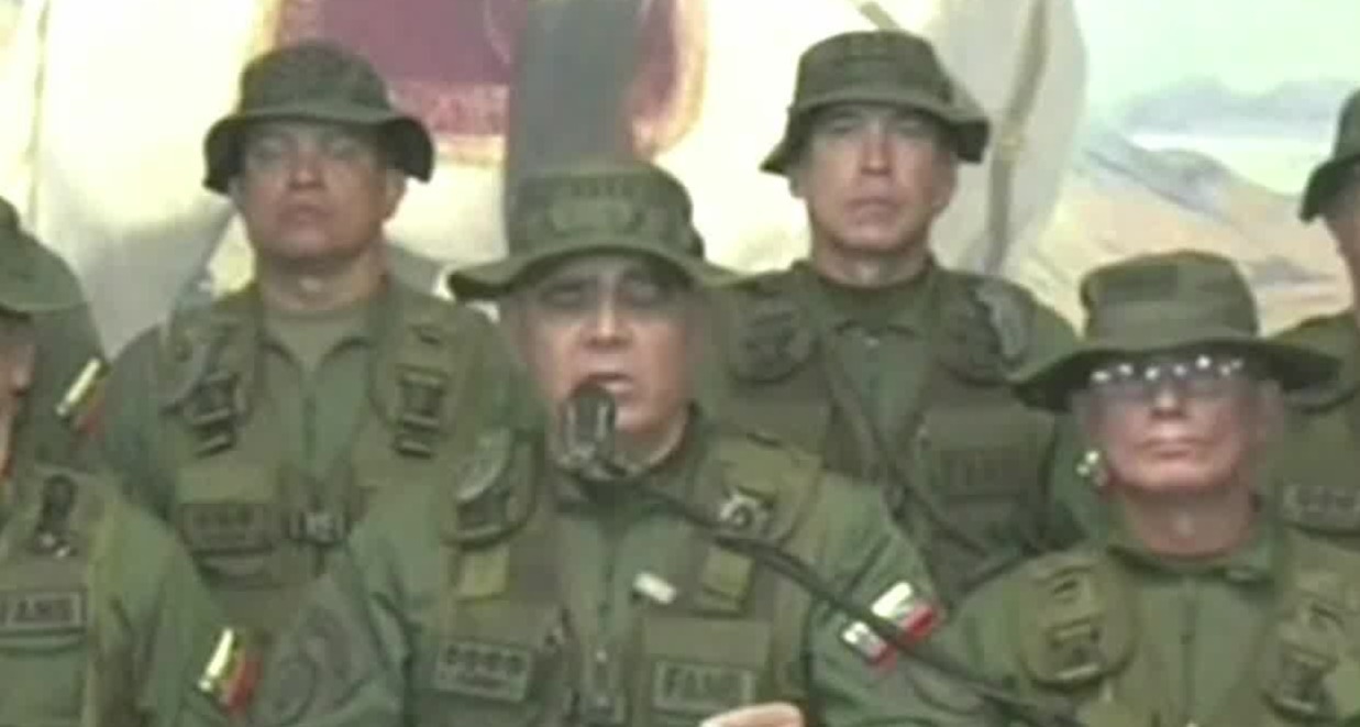 委内瑞拉更换国防部长