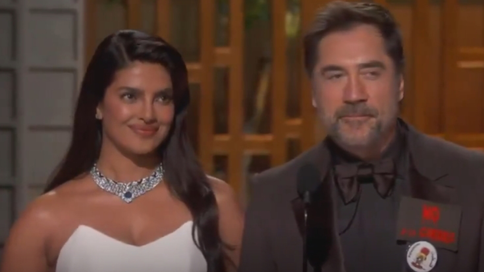 西班牙演员在奥斯卡颁奖礼上高喊“反对战争，解放巴勒斯坦”，重提2003年伊拉克战争：现在特朗普和内塔尼亚胡又发起了另一场战争