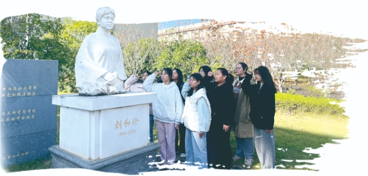 豫章师范学院学生开展纪念刘和珍烈士主题教育。杨若谷/摄