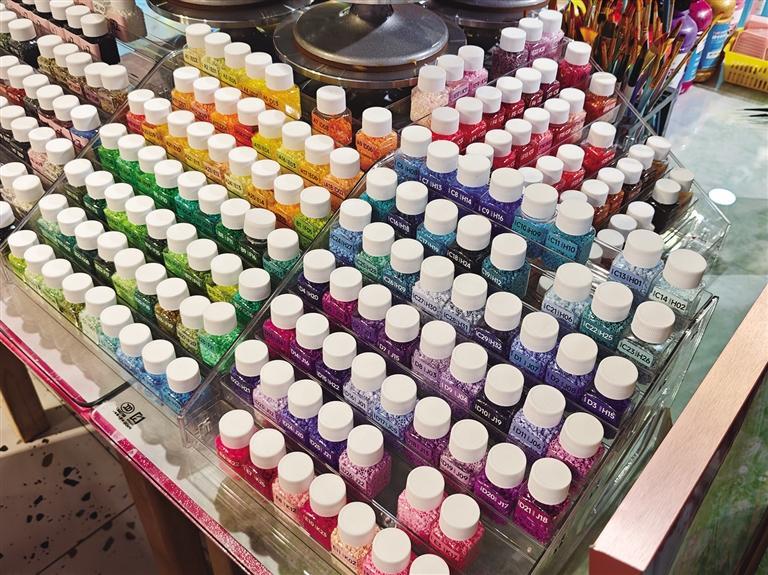 各种颜色的拼豆