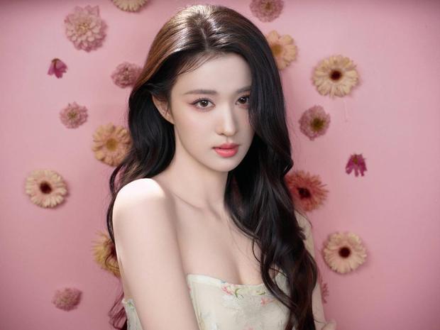 王楚然的皮肤白嫩光滑，保养有方。