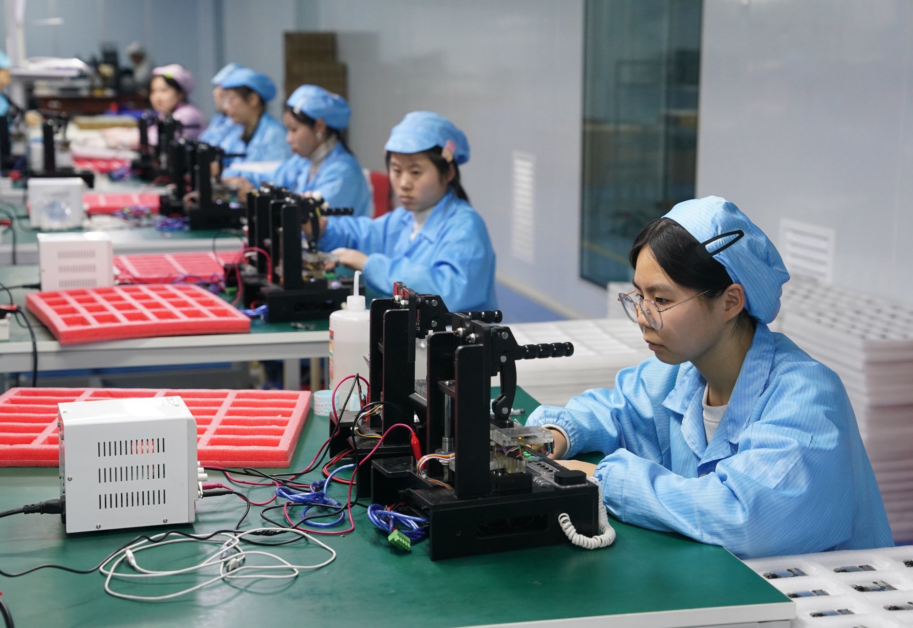 5G智能终端产品生产忙，新余这家企业春节后“火力全开”