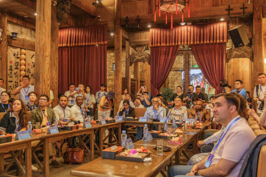 “文明互鉴&middot;村落共生”围桌论坛。