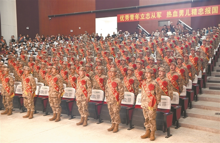 江西：新兵启程（图）