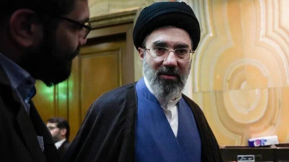 穆杰塔巴：伊朗前最高领袖直接任命的人员继续履职