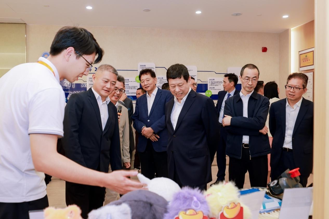 横岗：打好高质量发展“组合拳” 释放产业新商机