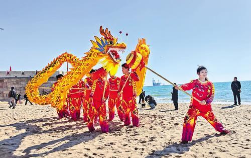 3月20日，2026“二月二&middot;老龙头”全国舞龙嘉年华活动现场。本报记者 张 辉摄