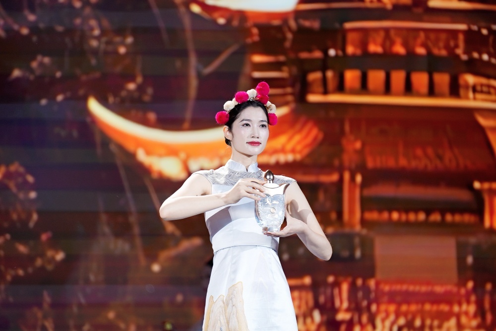 “四特天工12”获评2025年度“青酌奖” 以时间之酿定义老酒标杆