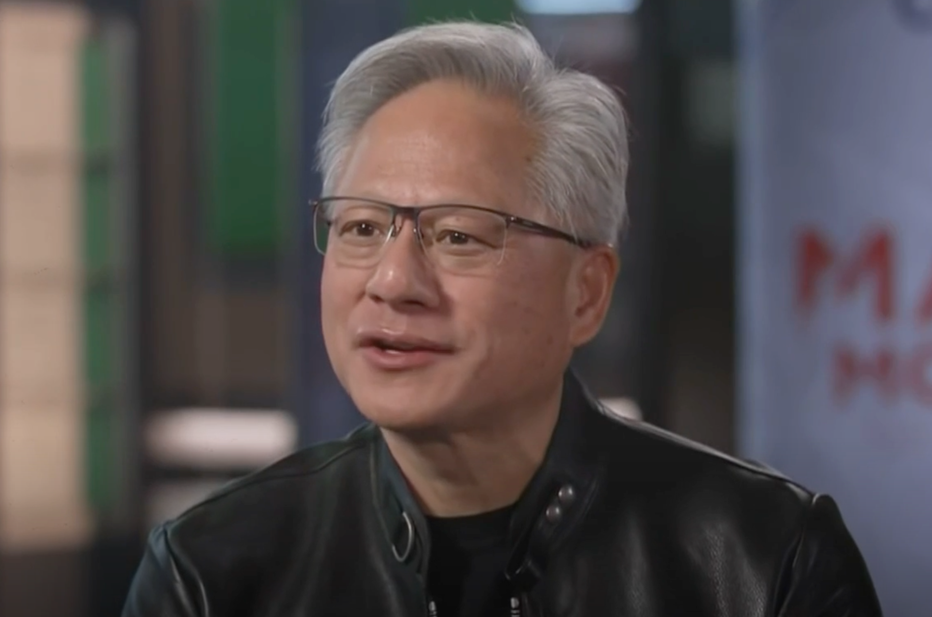 黄仁勋接受采访