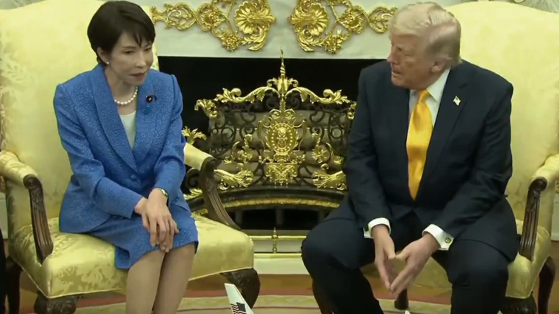 会见特朗普时，高市早苗尝试用英语道开场白，结果说得磕磕绊绊……