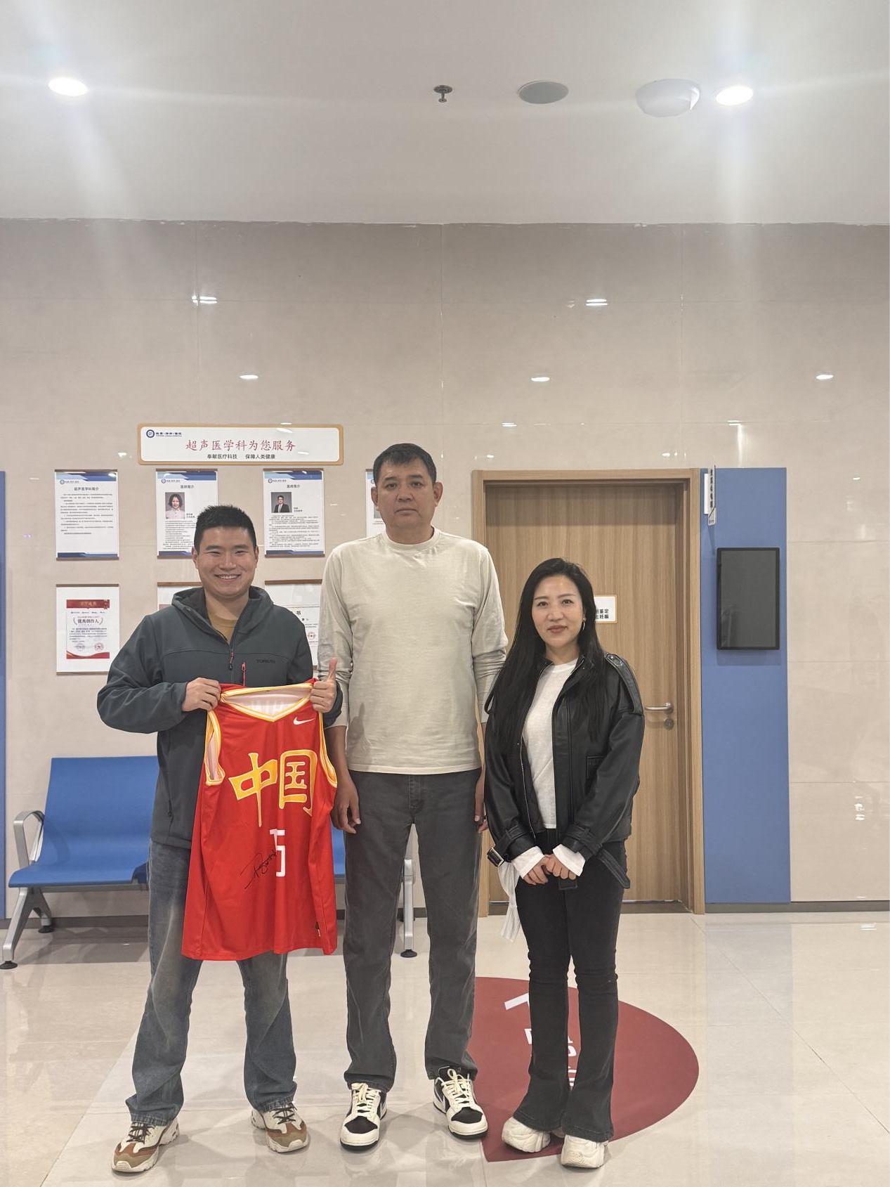 传奇铸信仰,专业护安康——篮球名宿巩晓彬赴银丰医院体检