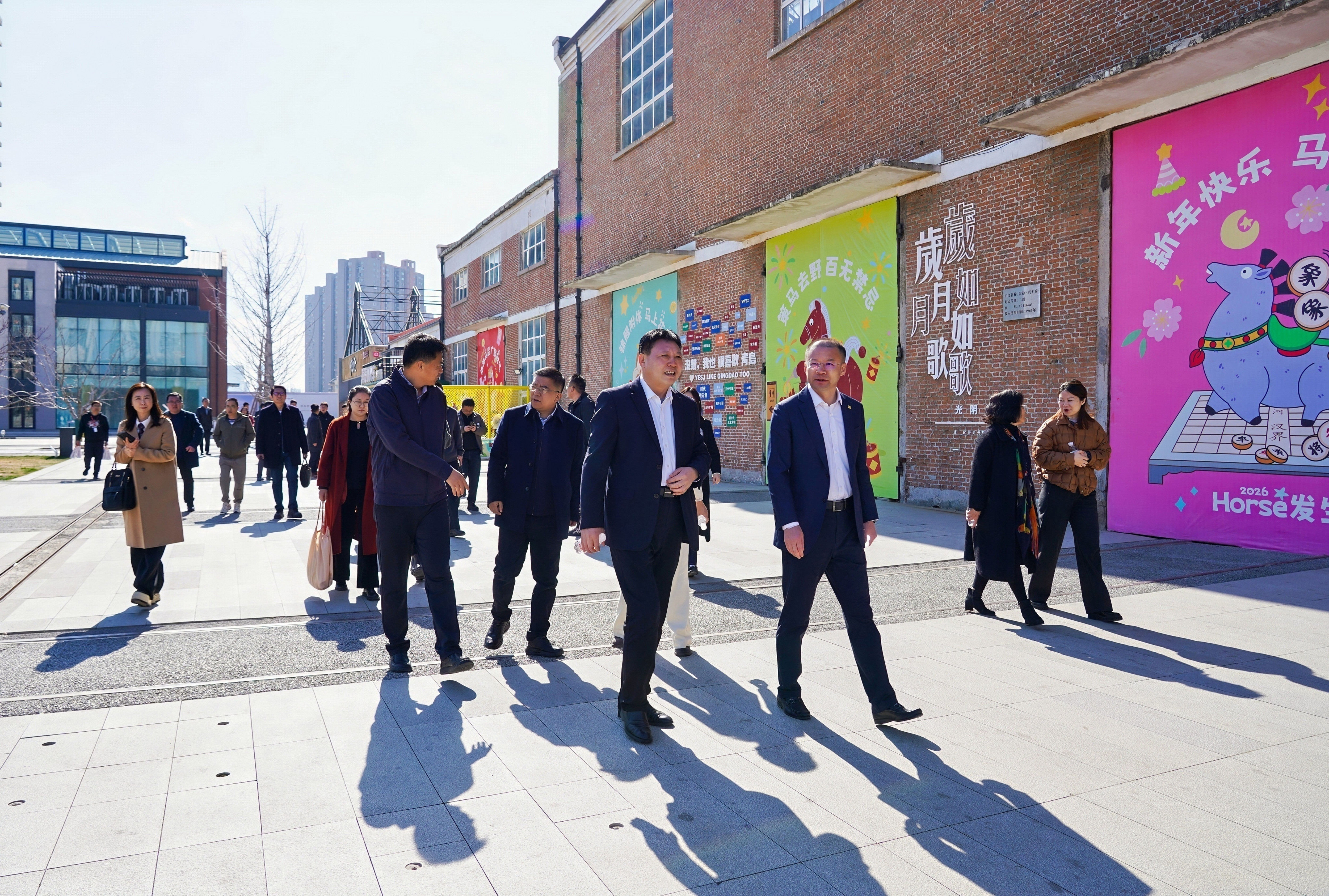 中车文化科技公司与青岛大学共建“大中小思政一体化实践教育基地”暨研学产品发布会成功举办