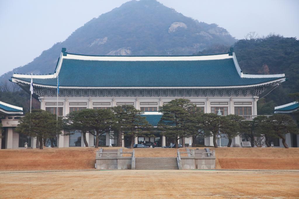 被“点名”参与护航霍尔木兹海峡　韩国要先“研究研究”