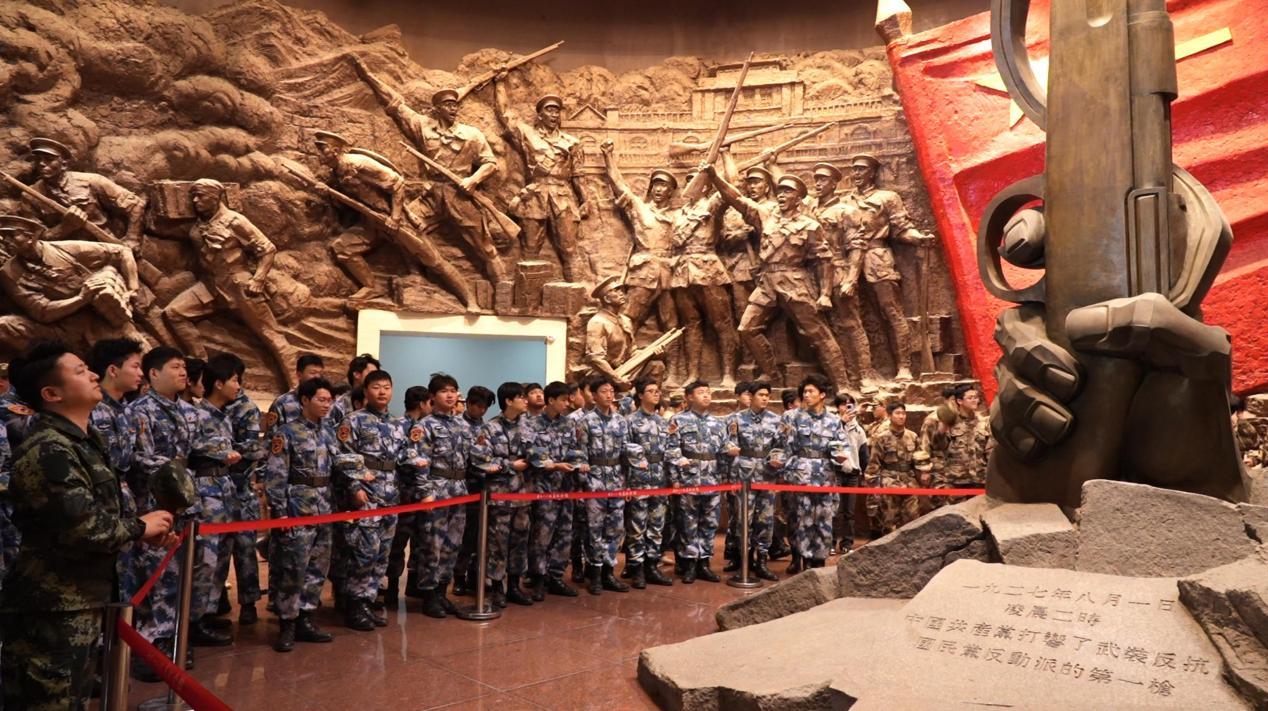 南昌向远轨道技术学校“我的八一行”红色研学活动圆满举行