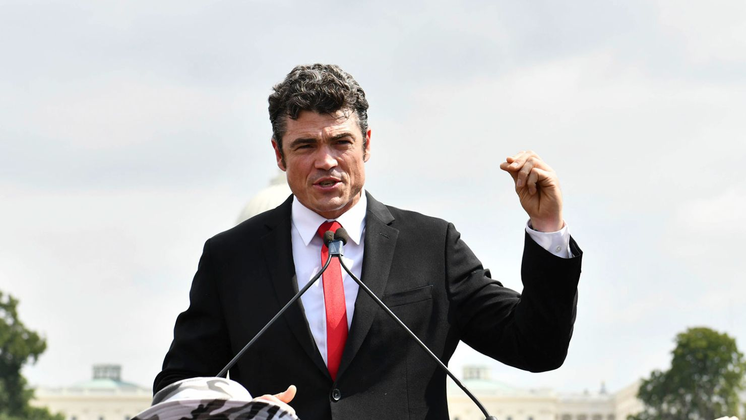 首个高官因反对伊朗战争辞职，特朗普回应