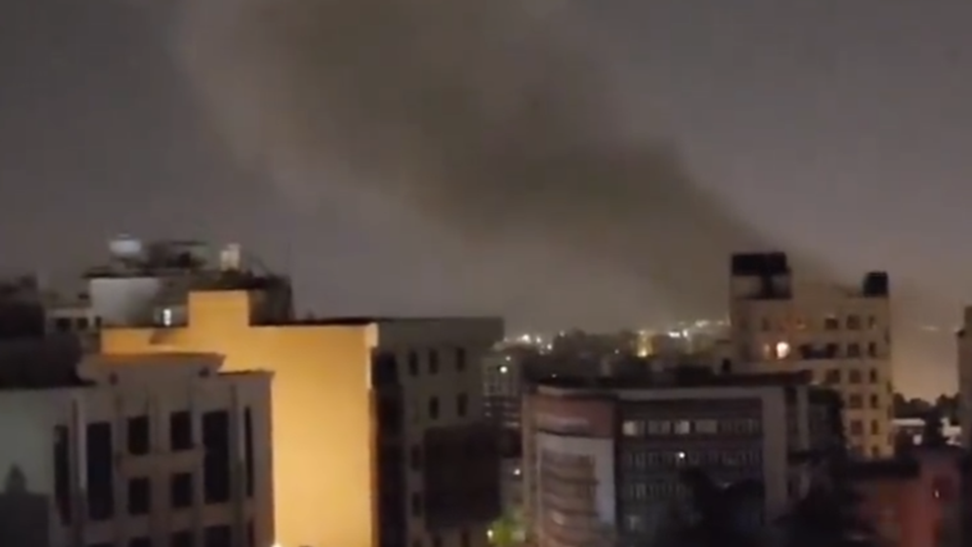 突发！德黑兰遭以军炮火袭击，媒体称爆炸规模和威力“前所未有”