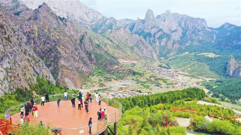 迭部扎尕那 马伊星(本版图片除署名外均为资料图)