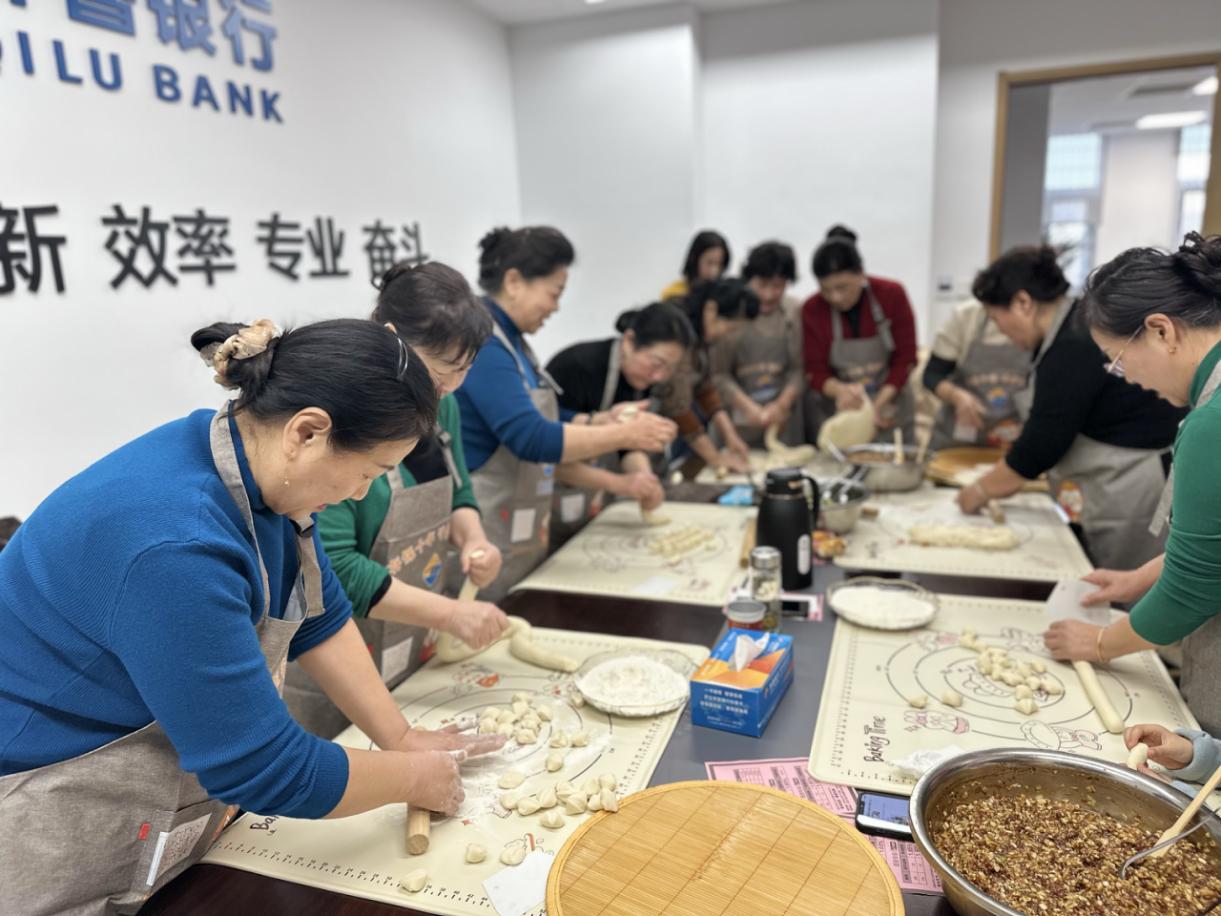 齐鲁银行滨州分行:金融活水精准滴灌,助力“银发经济”蓬勃发展