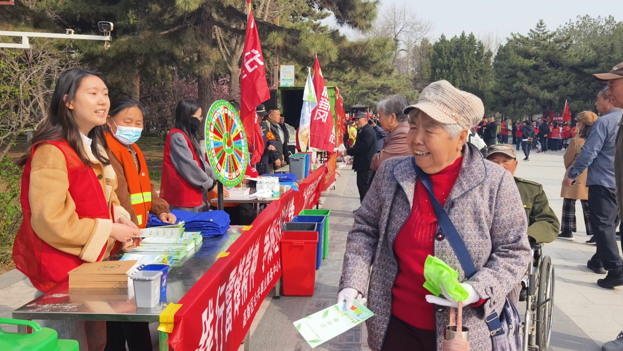 保定：志愿携手主题宣传，推动垃圾分类“好风尚”变为“好习惯”