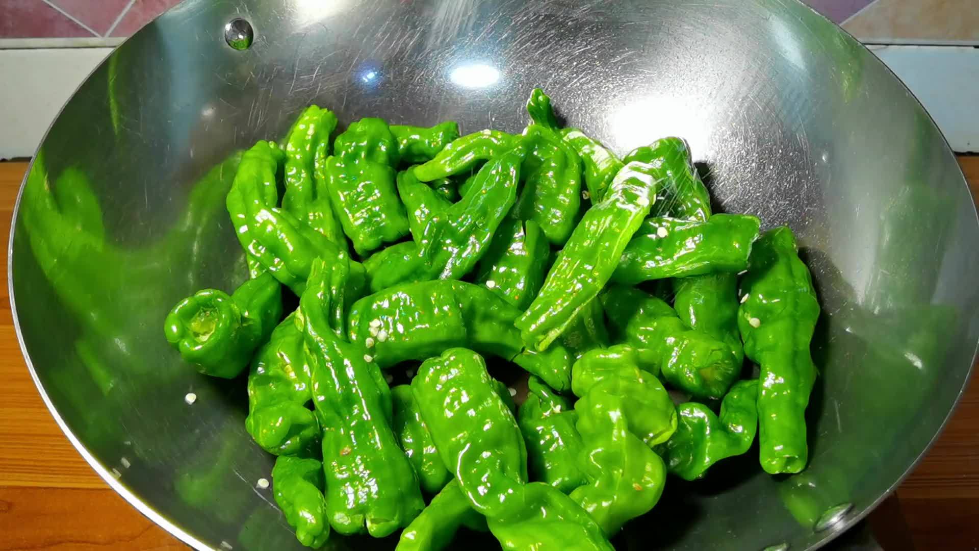 吃了20多年辣椒，只服这种农家特色做法，咸香鲜辣，开胃又下饭