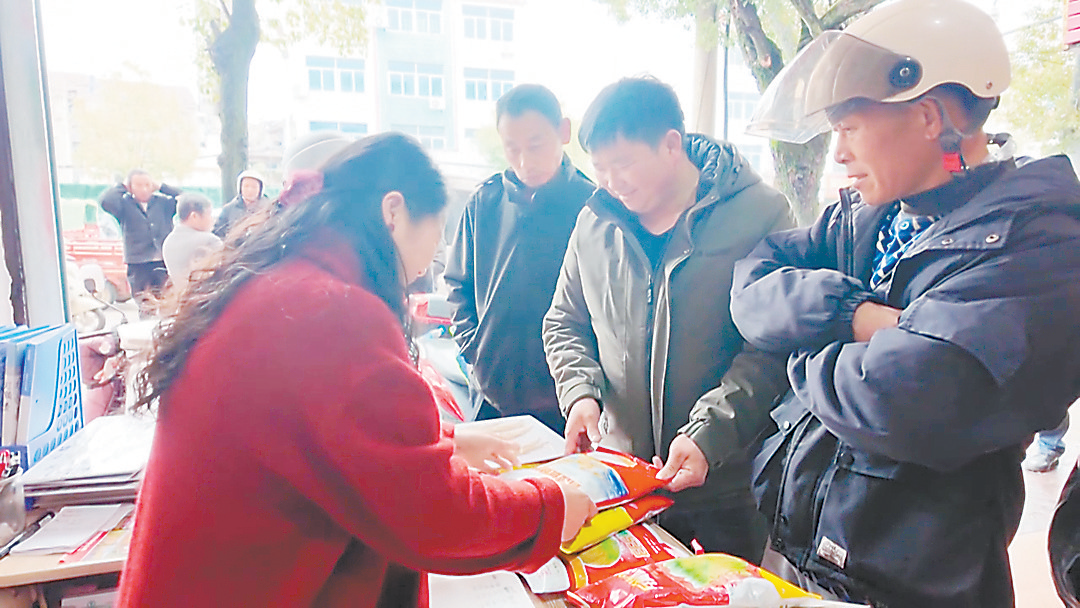 农资先行、农机助力、科技赋能，抚州各地奏响春耕“进行曲”