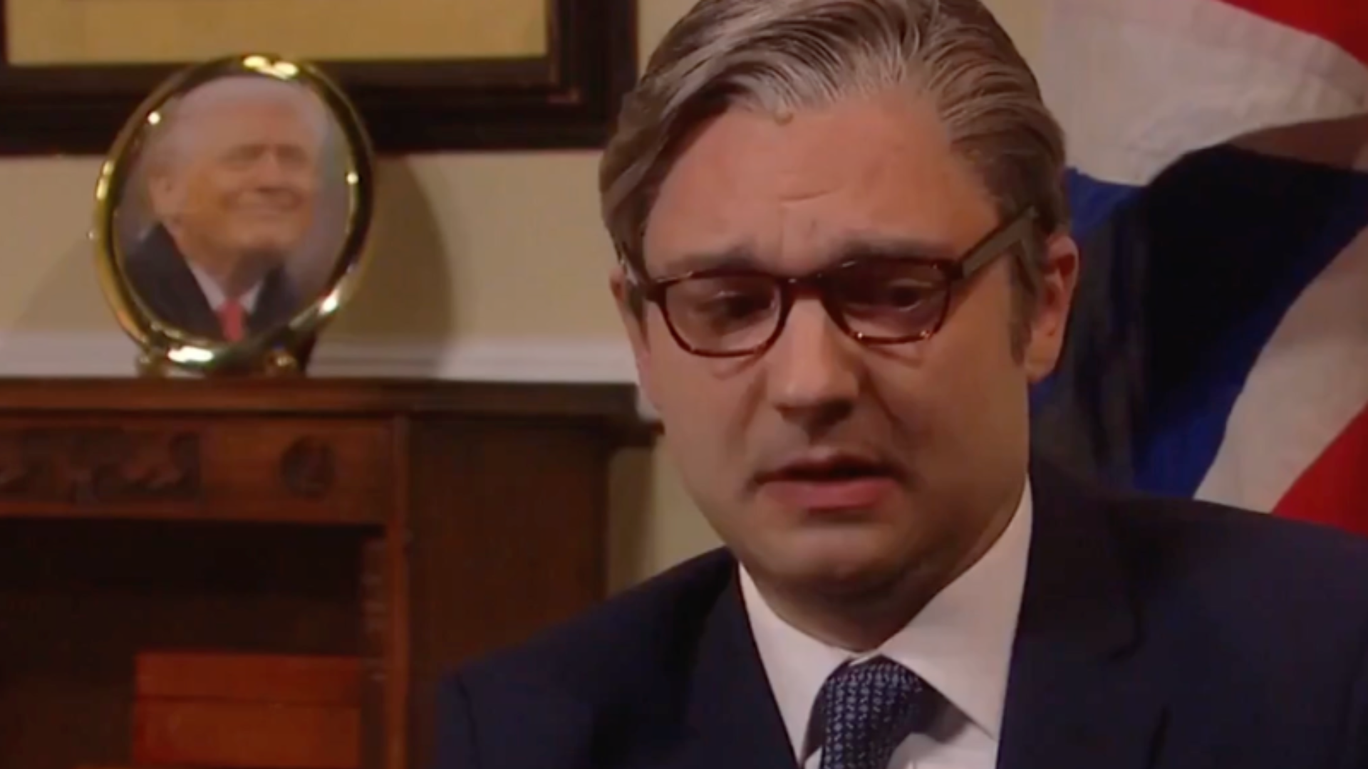 “他冲我喊怎么办？”特朗普转发喜剧片段嘲讽斯塔默