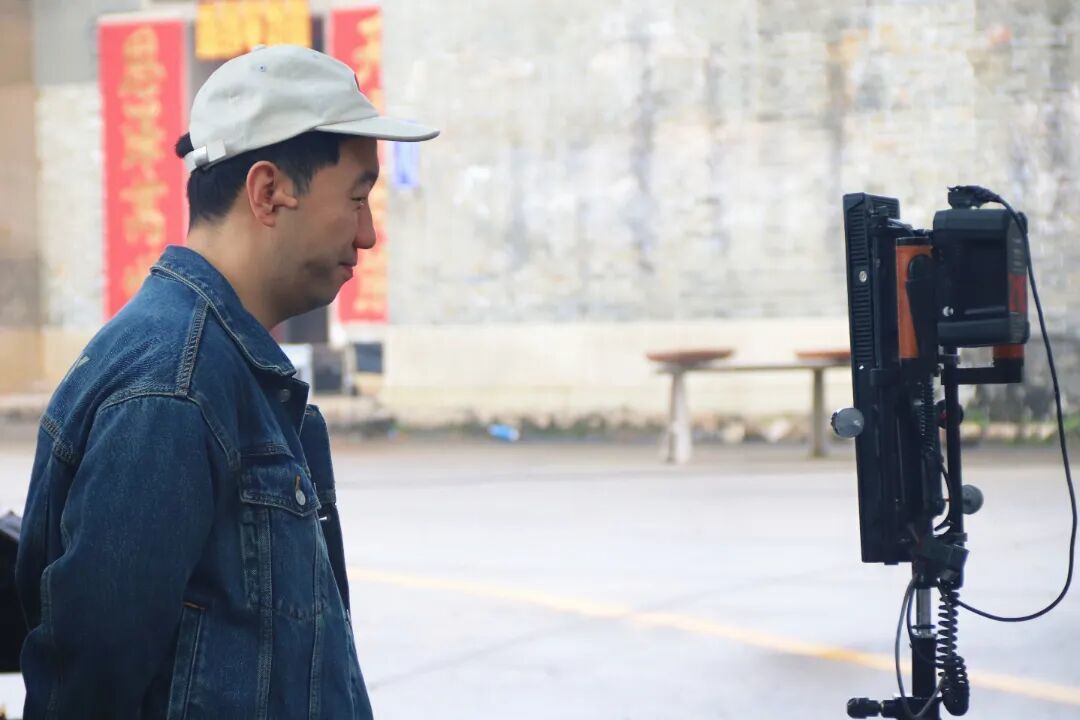 图：精品短剧《一院俩妈》在乐平镇尹边村取景拍摄