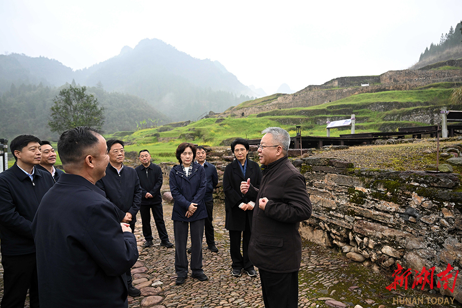 3月23日，沈晓明来到永顺县老司城国家考古遗址公园调研。