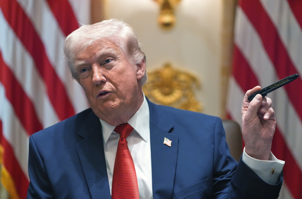 美股收盘：标普、纳指创开战后最大单日跌幅 特朗普盘后发声