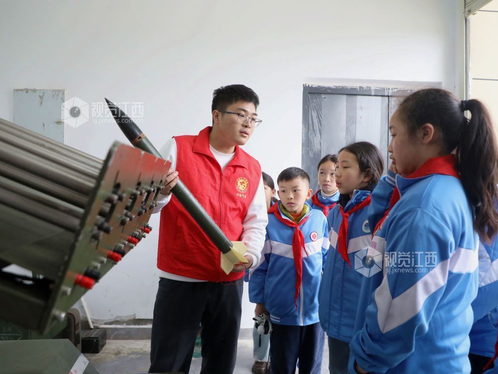 江西分宜：学气象知识 知天气现象（图）