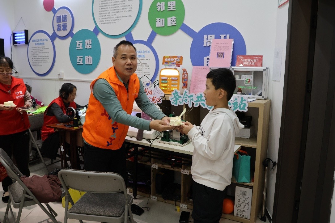 龙塘社区2026年《弟子规》国学班开课啦！——亲子共读经典，让好家风在春天里生长