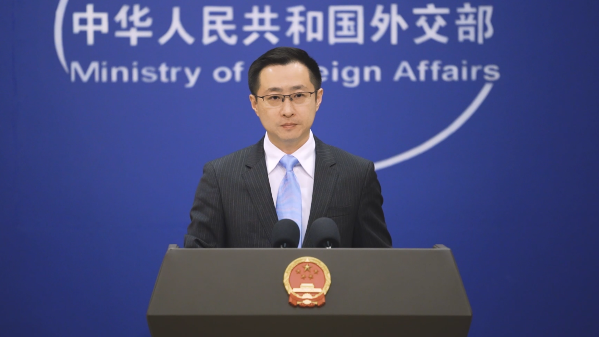 中国博士后遭美方执法人员盘问后自杀，外交部回应