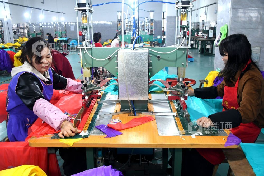 江西南丰：忙生产力争“开门红”（图）