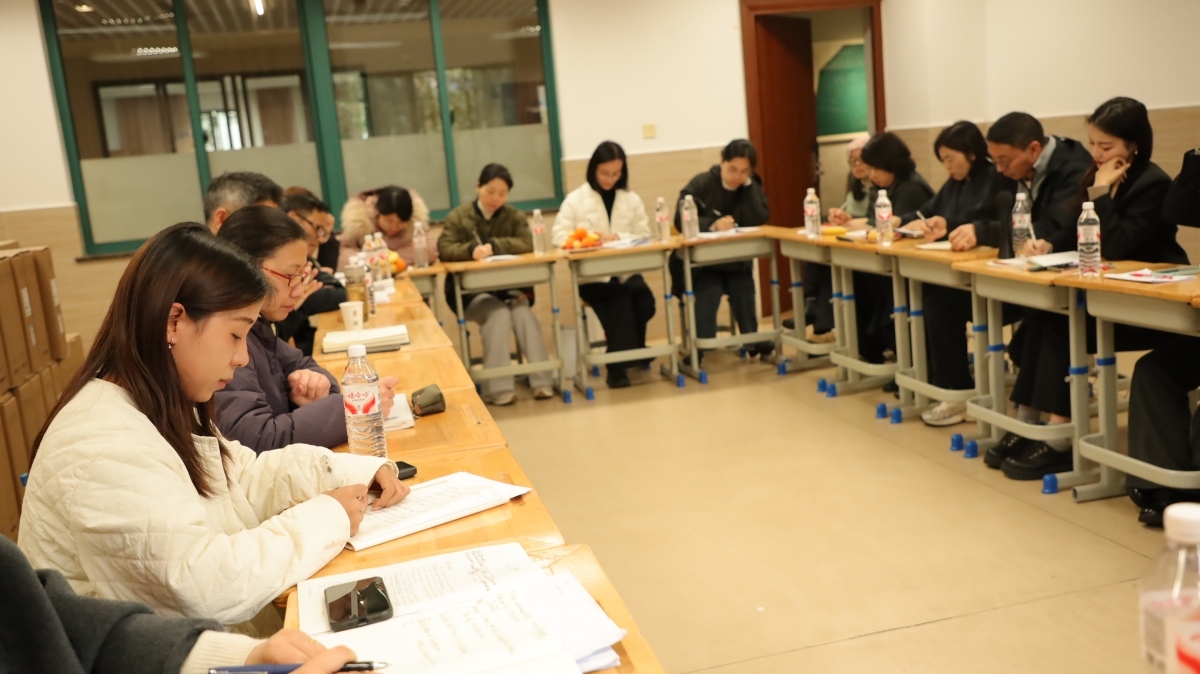 从凉山到宁波：一堂跨越千里的课，暖了彝族老师的心