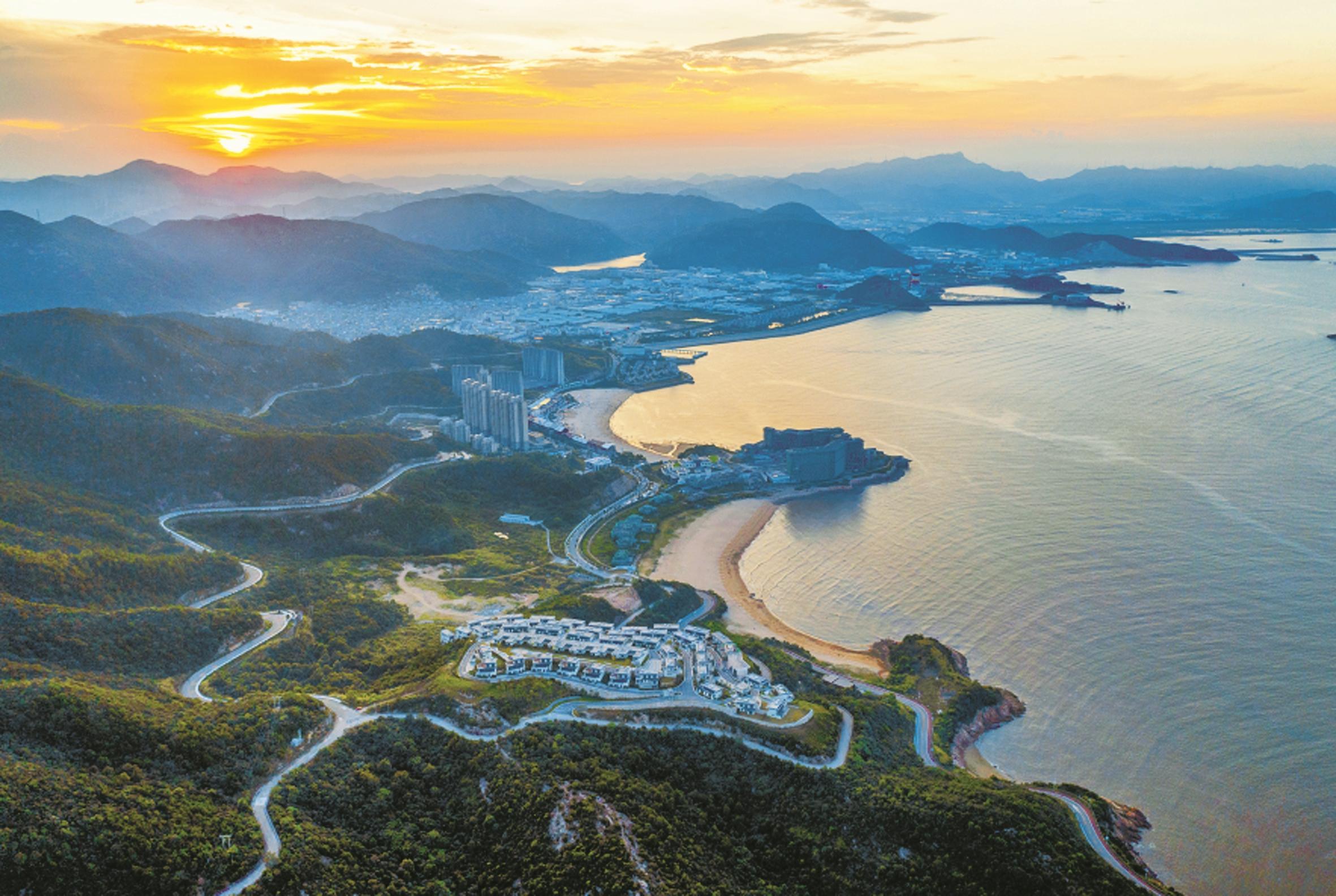 象山濱海環島“1號公路”。（章才金 攝）