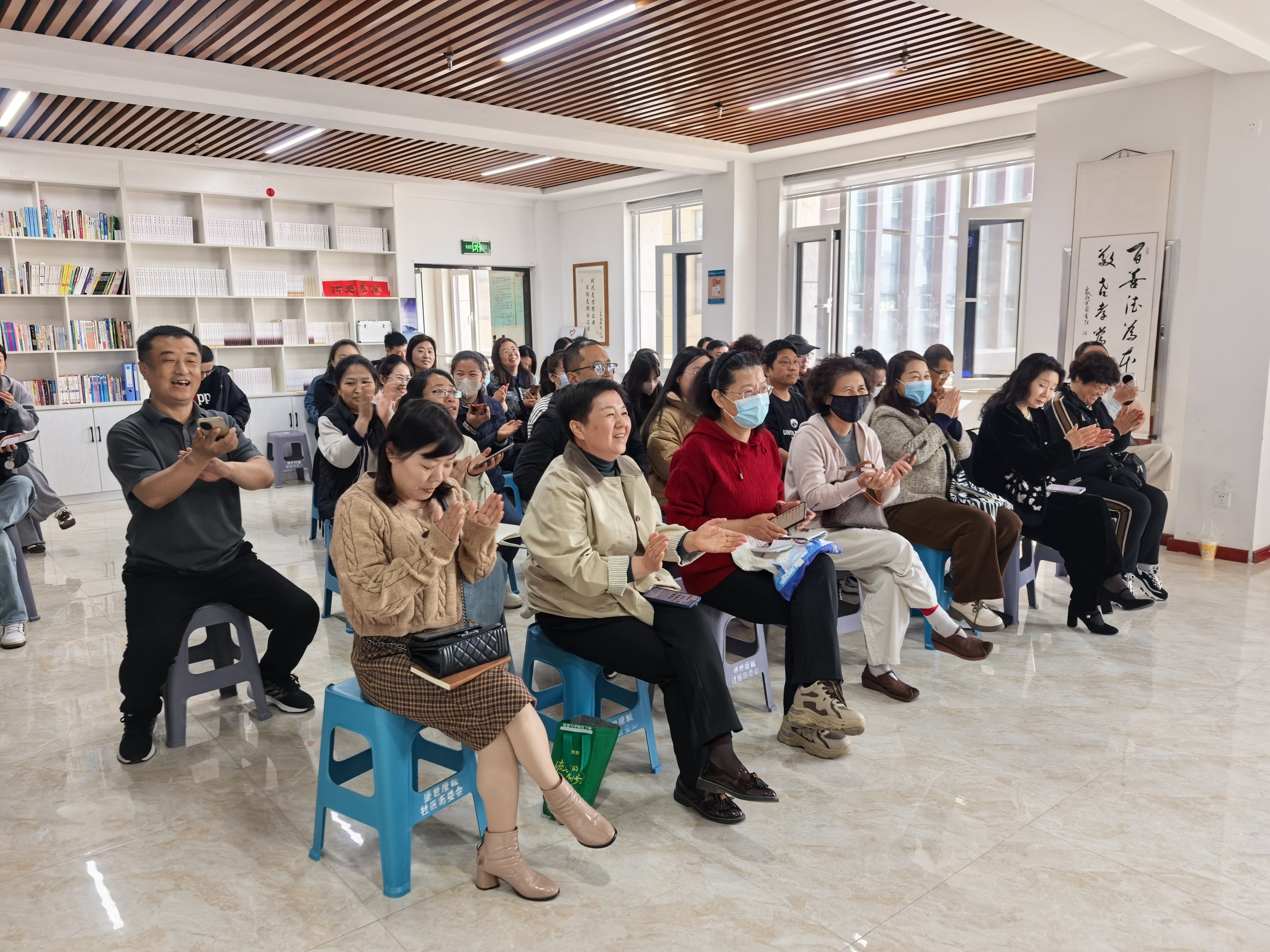 促就业 惠民生丨淄博经开区傅家镇探索AI技能培训新模式