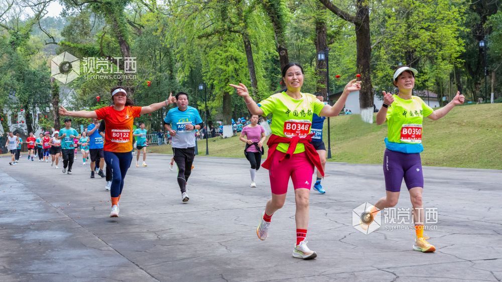 2026年江西省吉安市青原山半程马拉松于3月22日盛大开跑。