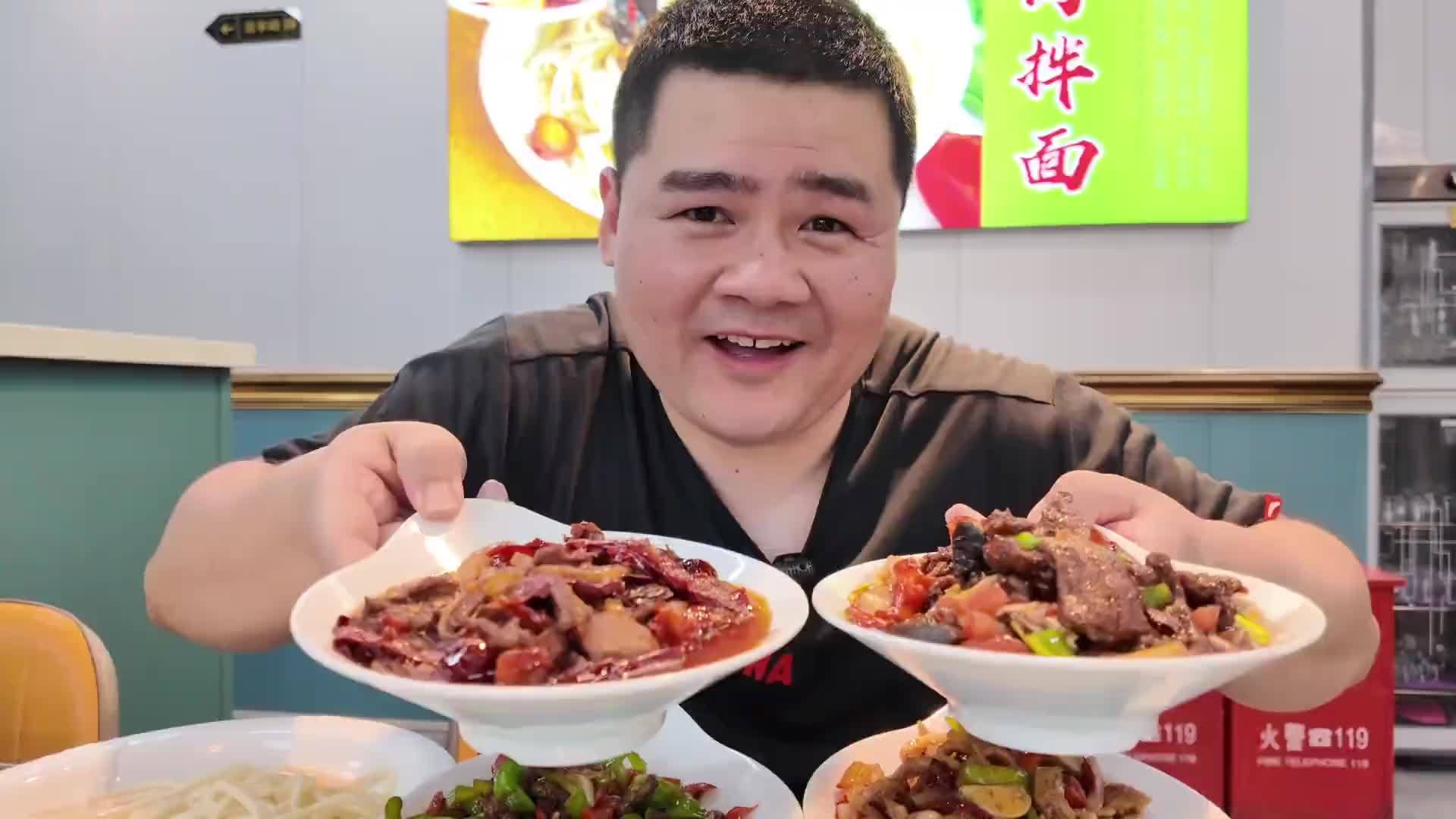 新疆拌面并不仅仅是一份面而已，是实打实的一道菜